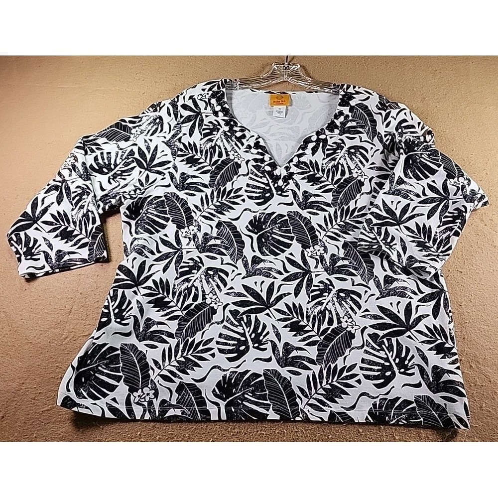 Ruby Rd Woman 1X Black White Tropical Leaf Beaded Split Neck 3/4 Sleeve Top